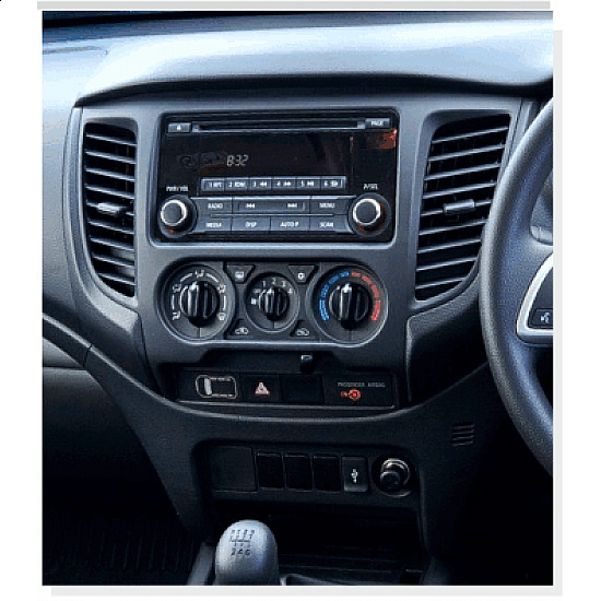 Πρόσοψη Mitsubishi L200, Outlander (2-DIN πλαίσιο για ηχοσύστημα ή οθόνη αυτοκινήτου 2DIN φιλέτο 2 DIN) μαύρη